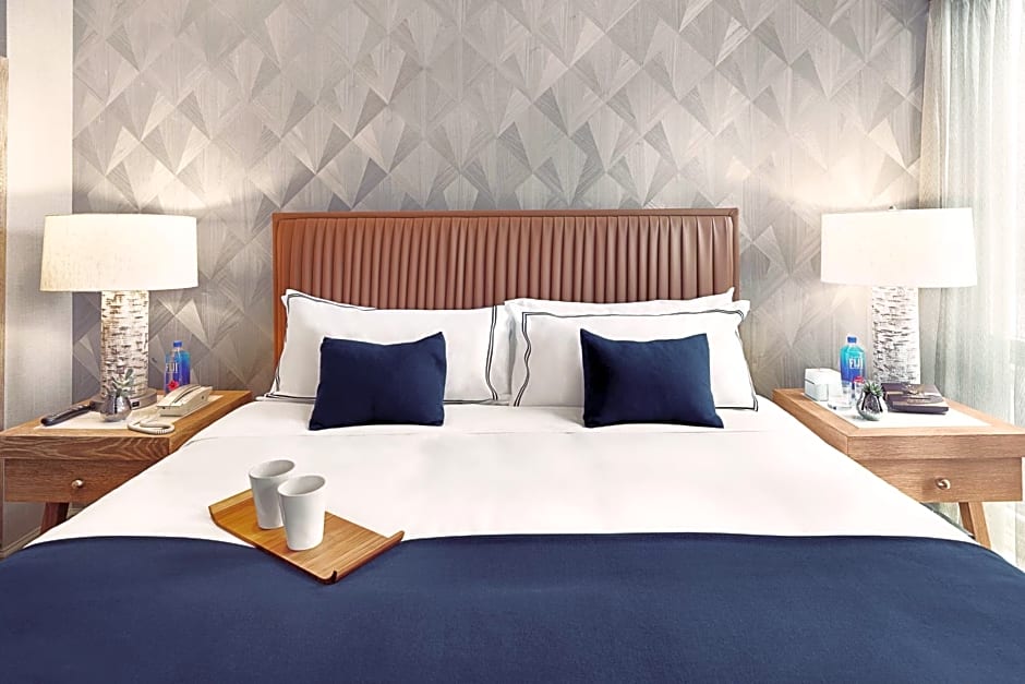 Artezen Hotel