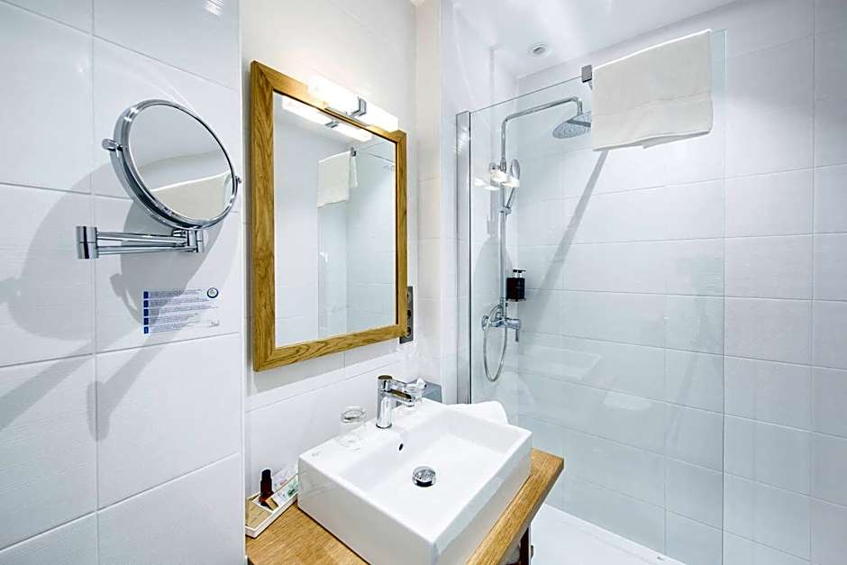 Hotel de L'Abbaye Le Tronchet - Handwritten Collection