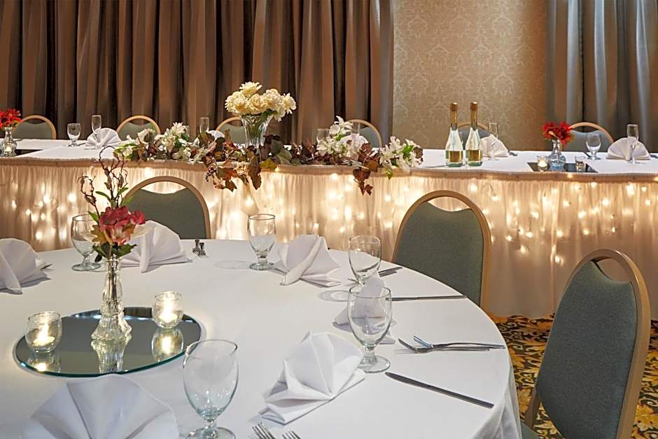 Howard Johnson Hotel Madison – Madison, WI