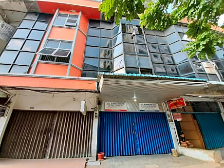 Hotel O Mitra HomestayNearTempat Makan Pagi Sore Nohil
