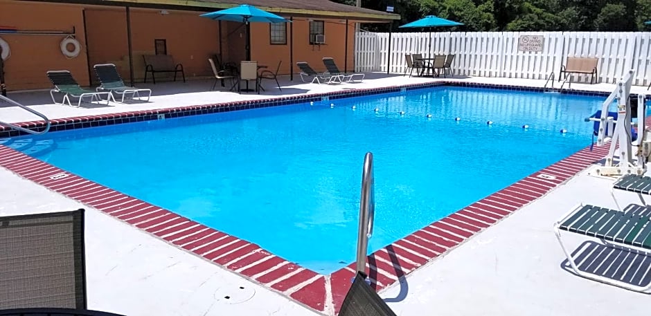 Americas Best Value Inn & Suites - Memphis East