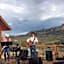 Eycat Lodging Company