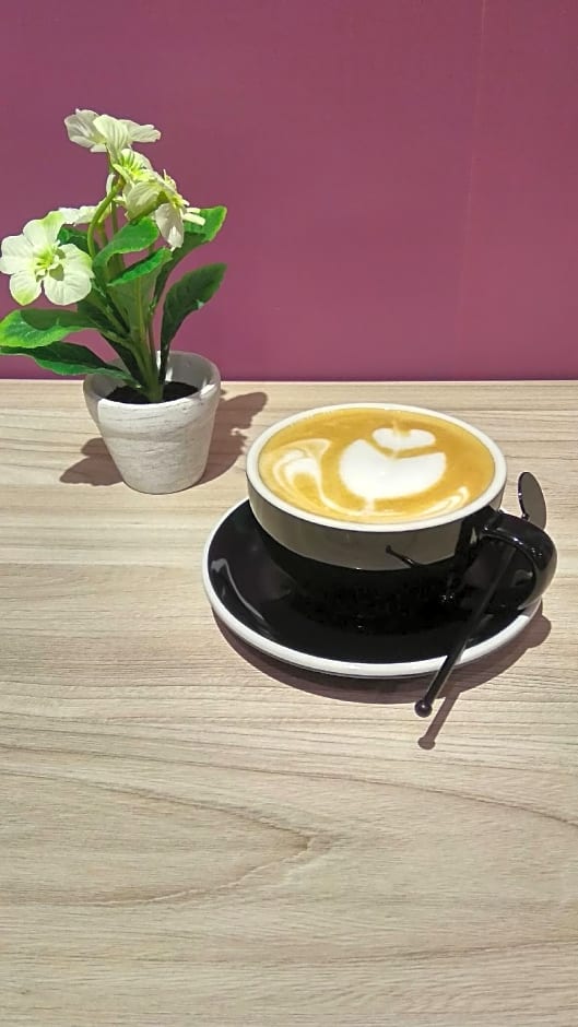 Central Front One Inn Jakarta Airport