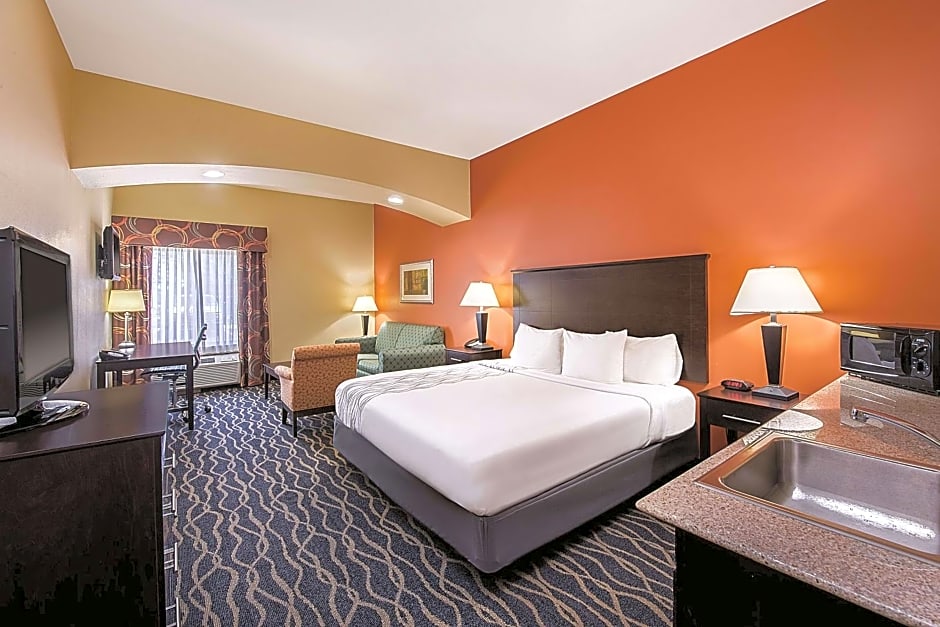La Quinta by Wyndham Tulsa Airport / Expo Square