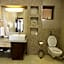 Bidwood Suite Hotel, Opposite Sarit Centre