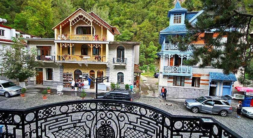 Golden Tulip Borjomi