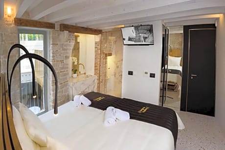 Double Room with Balcony