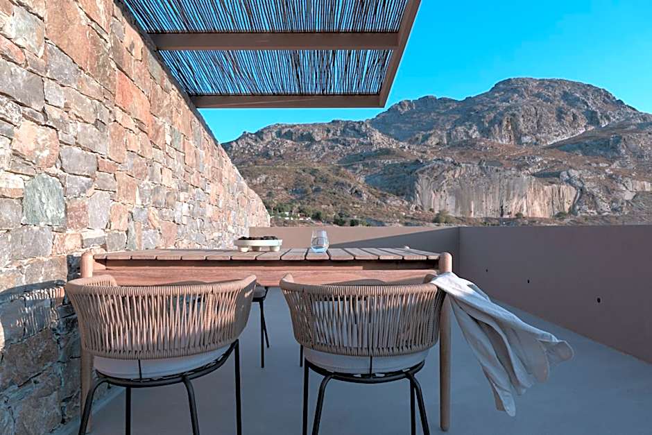 NERĒA Boutique Hotel