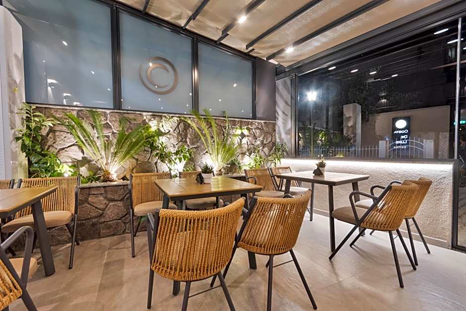 Costa De Luxe Suites