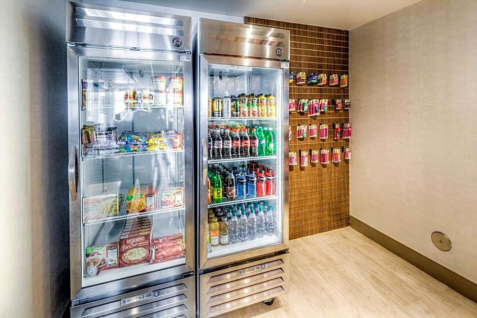 Holiday Inn Express & Suites Cleveland/Westlake By IHG