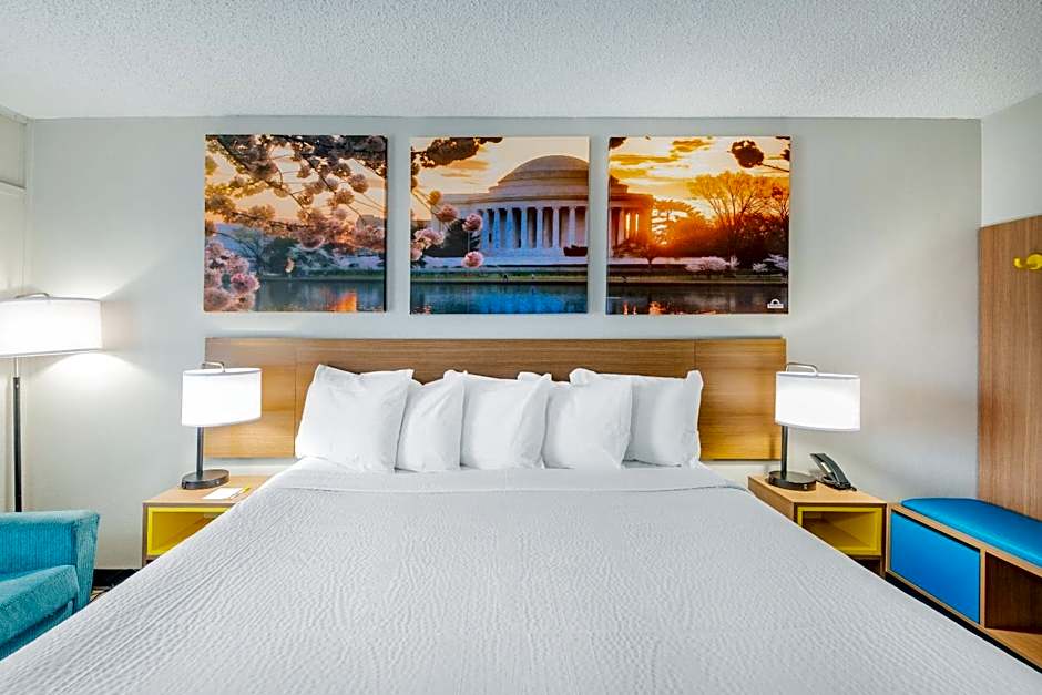 Days Inn by Wyndham Charlottesville/University Area