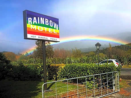 Rainbow Motel & Hot Pools