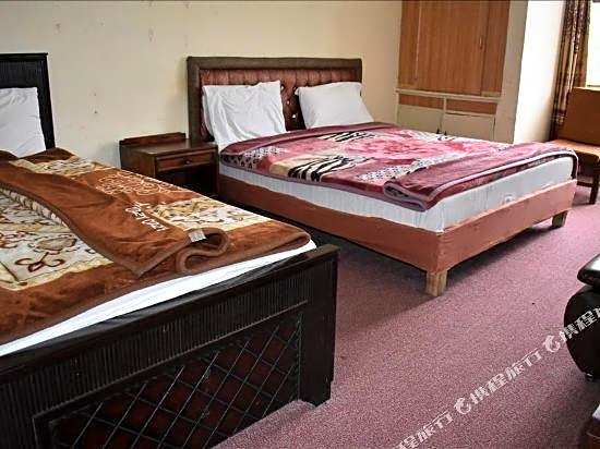 Hotel Islamabad Residency – Islamabad, OH
