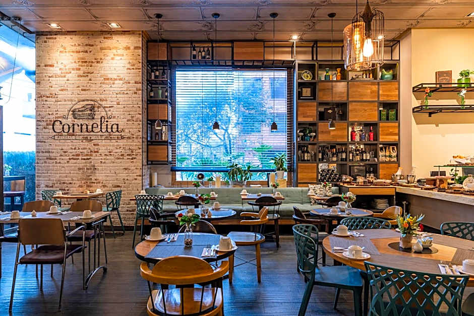 Hotel Bluedoors 100 Luxury Suites by Preferred