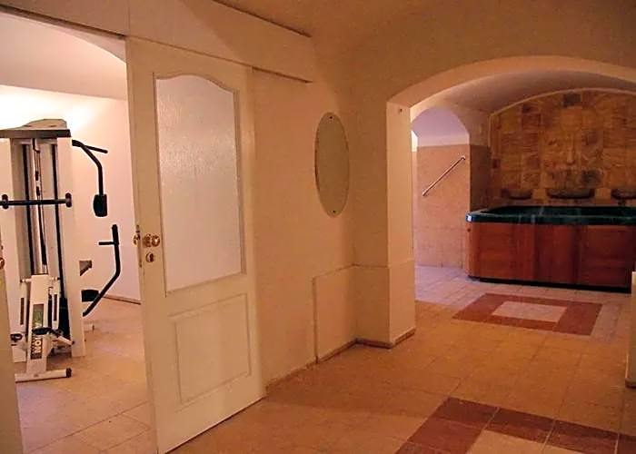 Hotel Ester