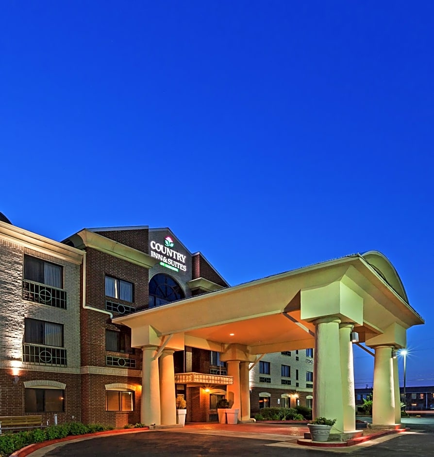 Country Inn & Suites by Radisson, Lubbock, TX