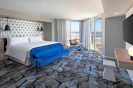 King Room with Oceanfront - Low Floor