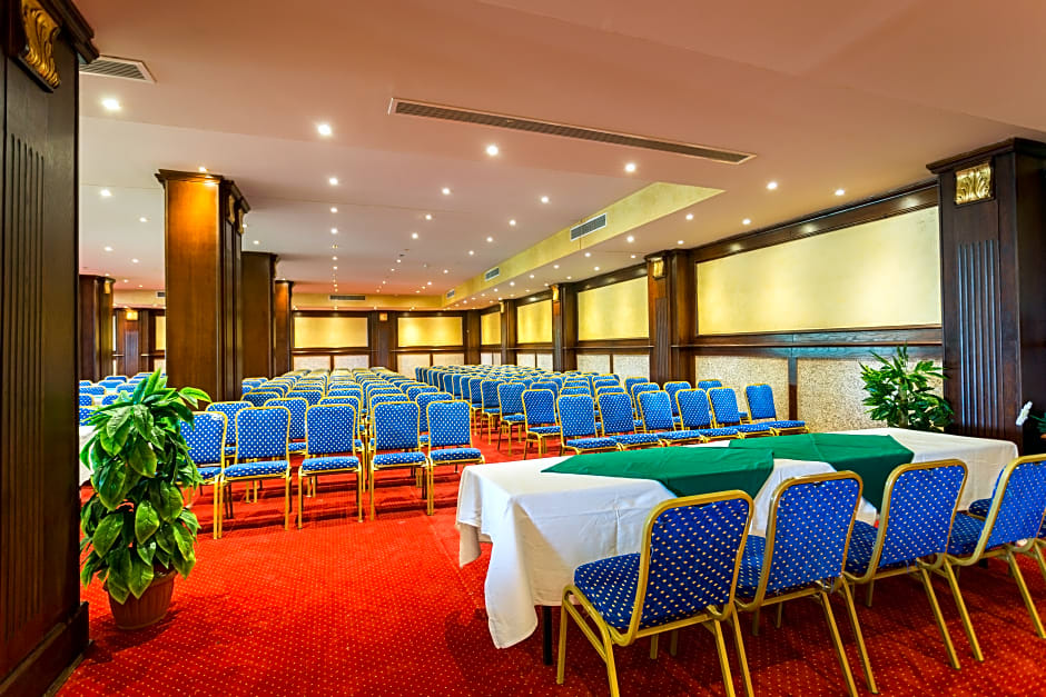 SUNRISE Le Jarden Resort