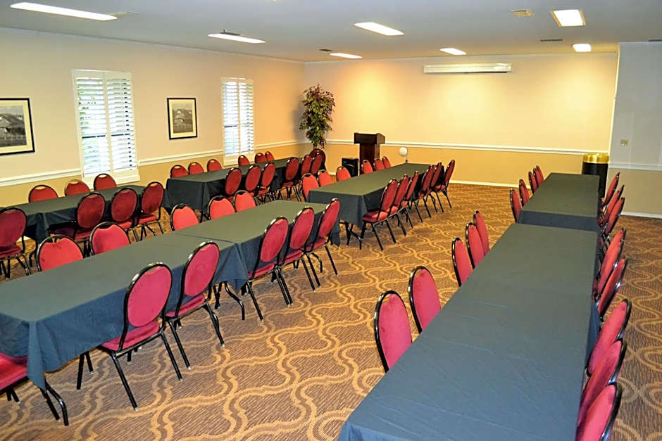 Ashmore Inn And Suites Lubbock