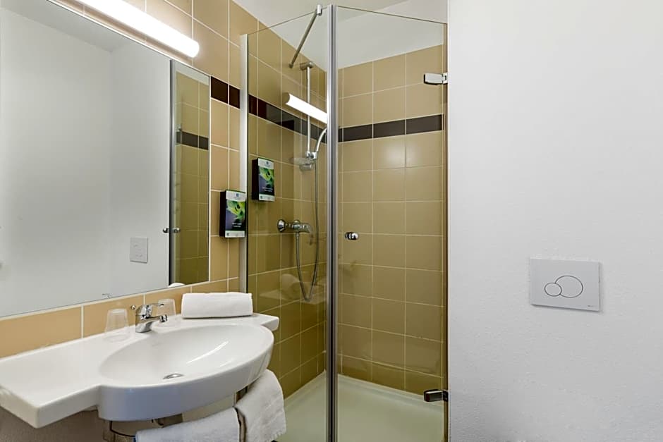 Sure Hotel by Best Western St-Amand-Les-Eaux