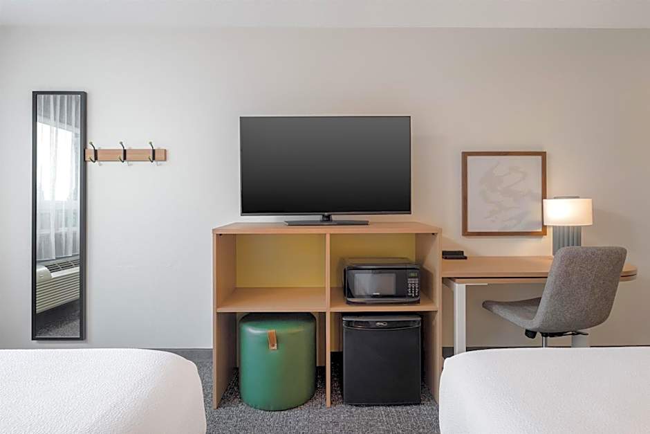 Spark by Hilton Springfield Eugene