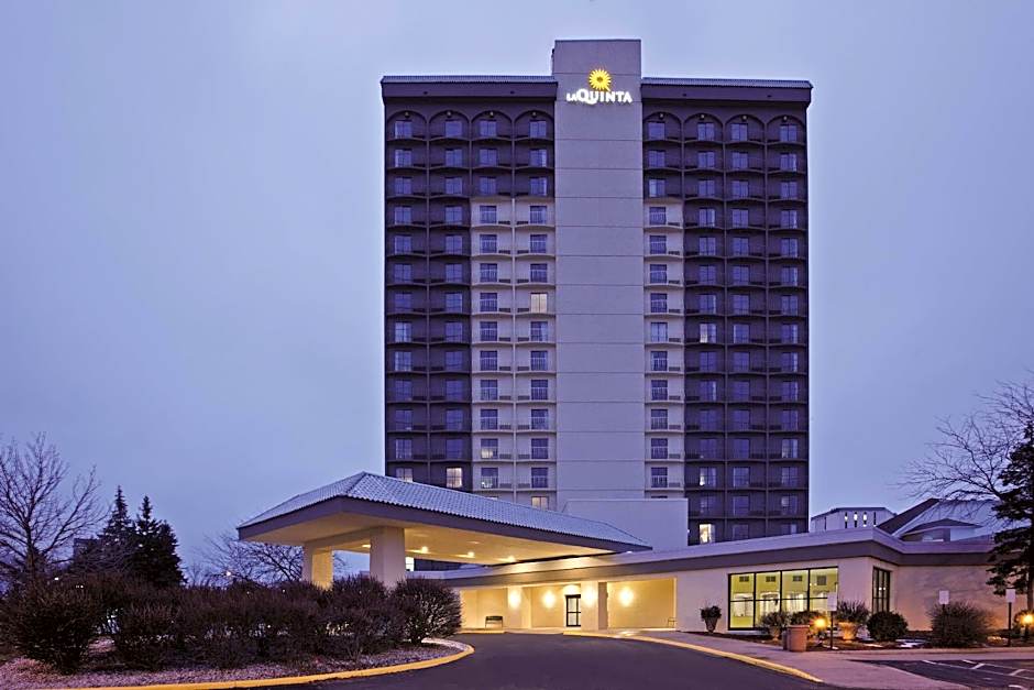 Bloom Hotel