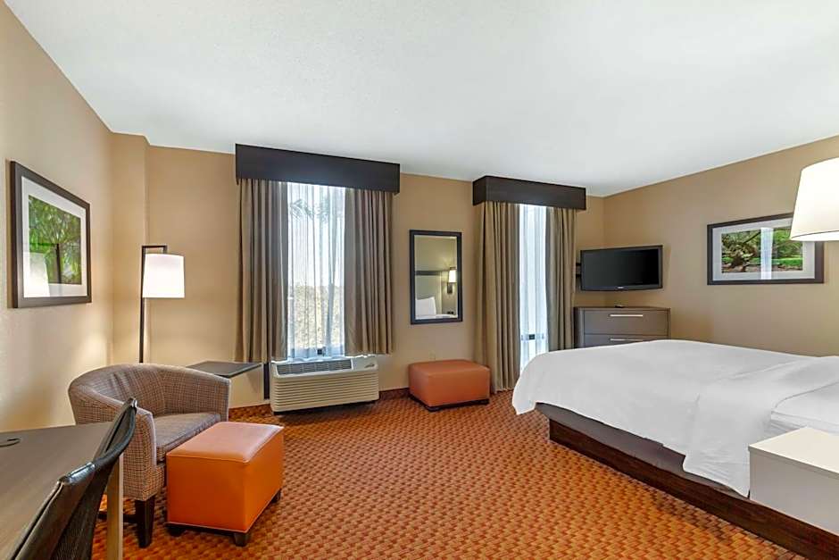 Best Western Plus Kendall Hotel & Suites