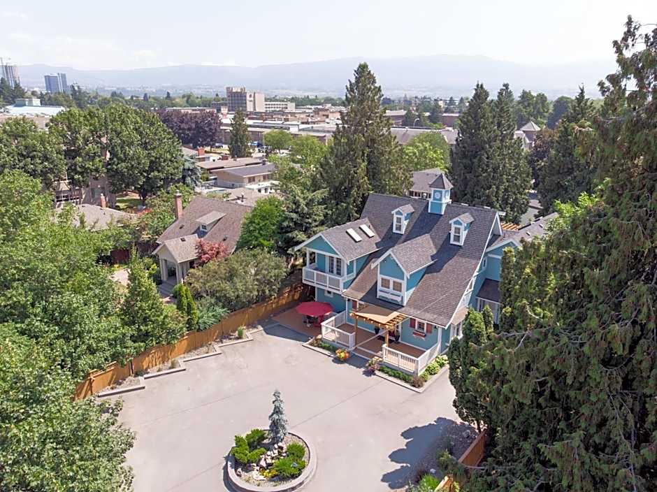 Kelowna Bed & Breakfast - CHATHAM HOUSE