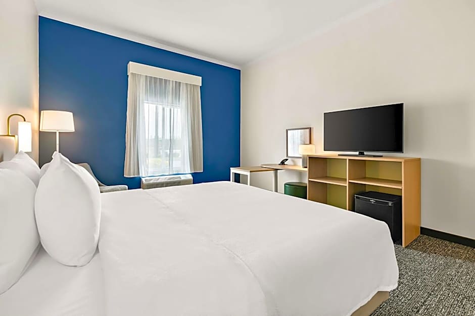 Spark by Hilton Commerce, GA