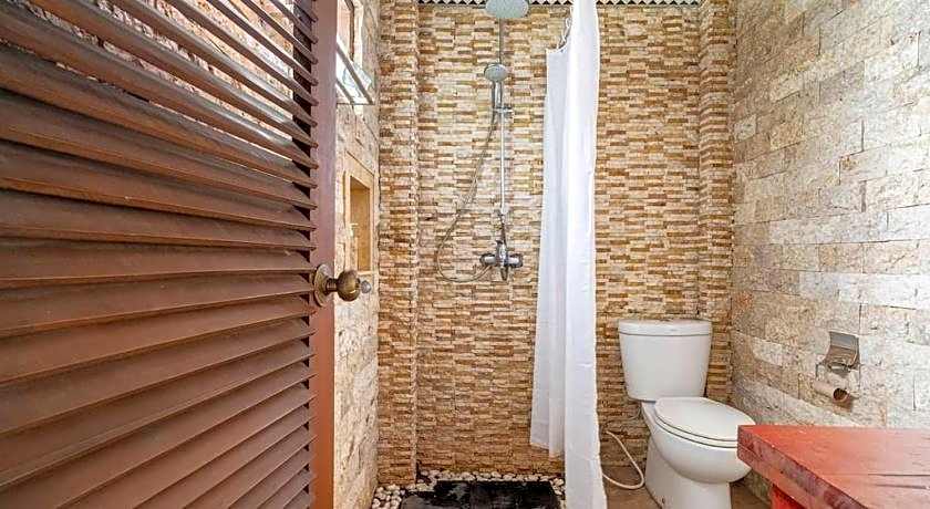 Villa Kenanga in Meninting by the beach