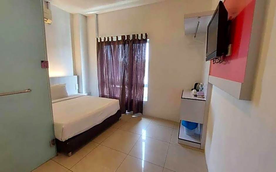Coastline Hotel