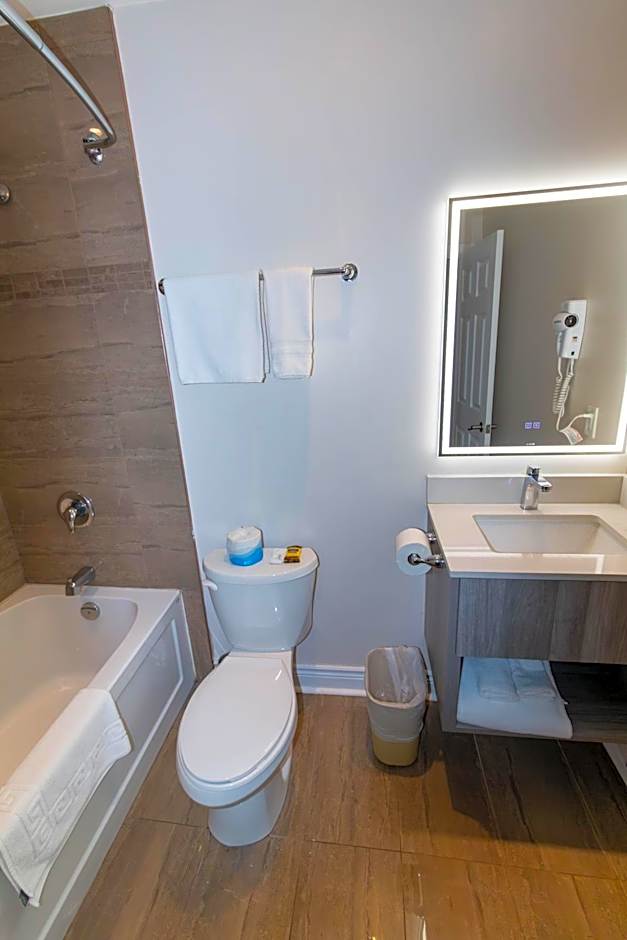 Borden Inn and Suites