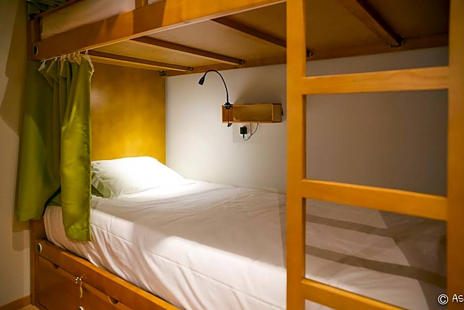 Peach Hostel & Suites