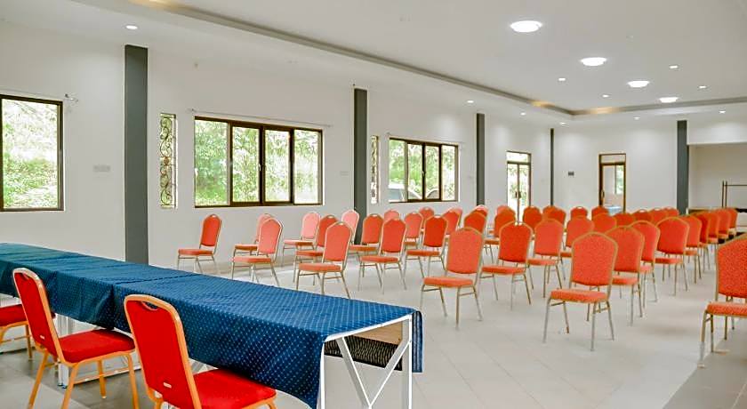 Bumi Ciboled Mitra RedDoorz near Gerbang Tol Pamulihan