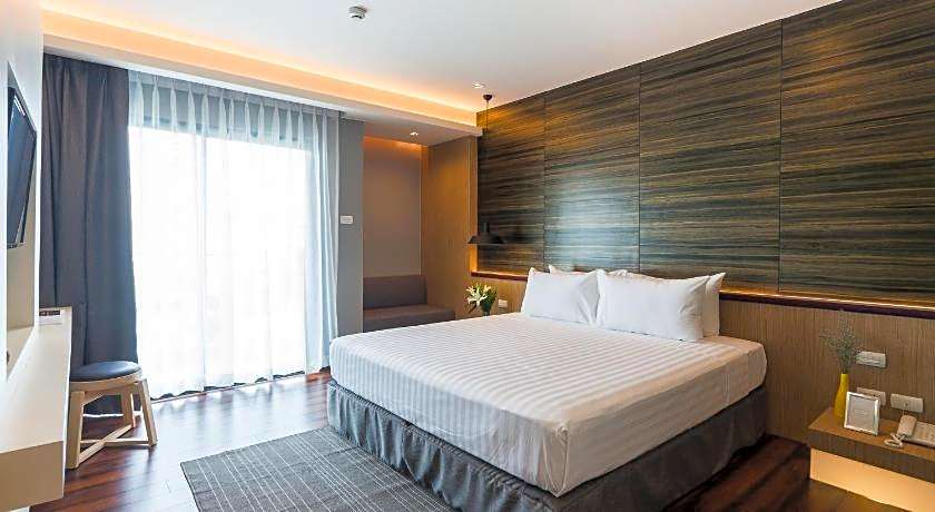 Sea Me Spring Tree Hotel