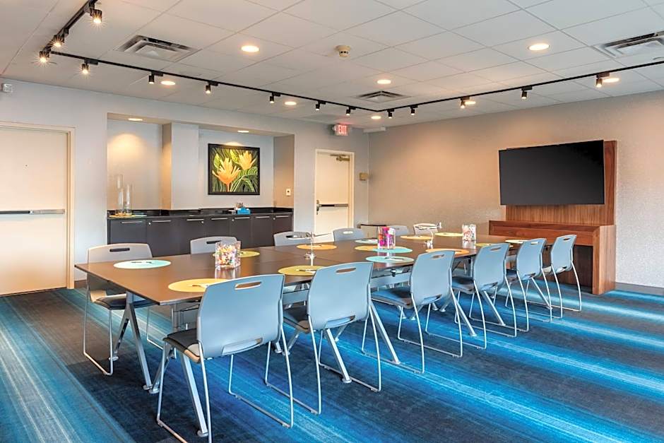 Aloft Columbia Harbison