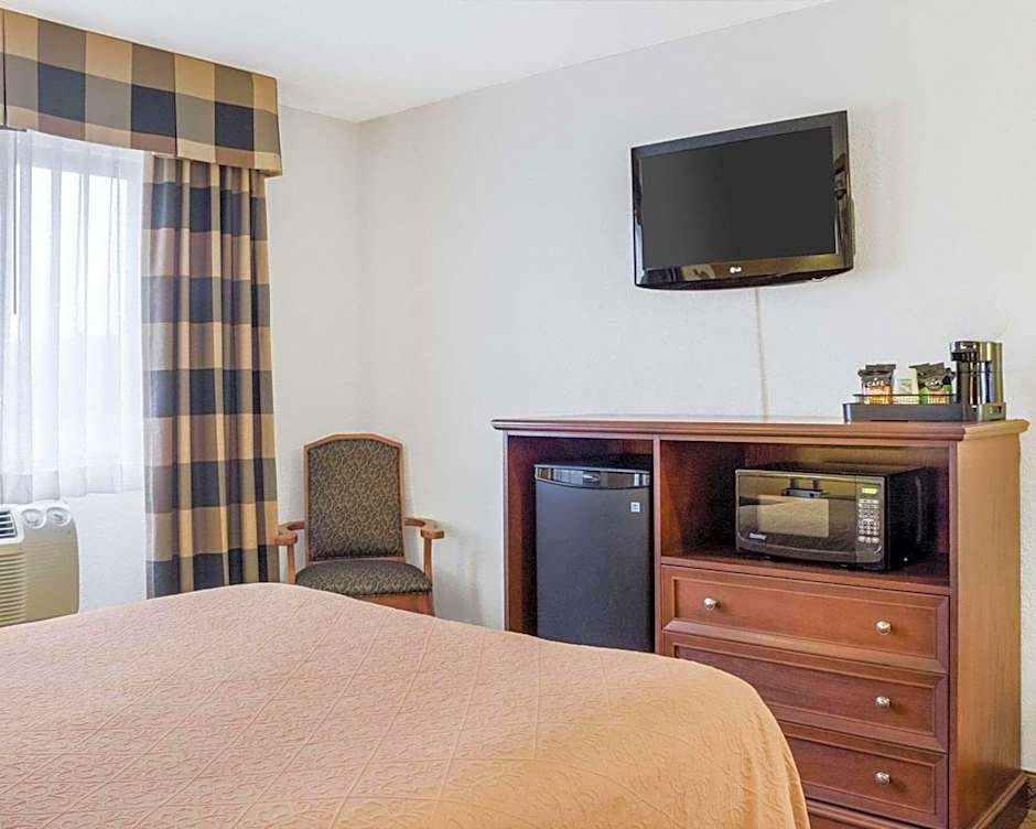 Quality Inn Oacoma - Chamberlain