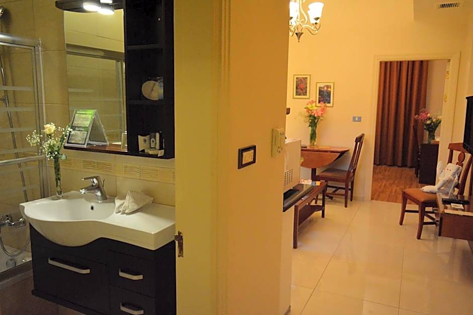 Comfort Hotel Suites