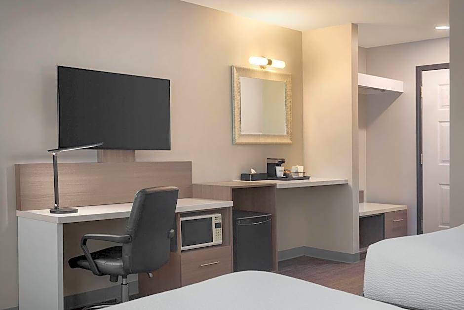 Days Inn by Wyndham Kelowna