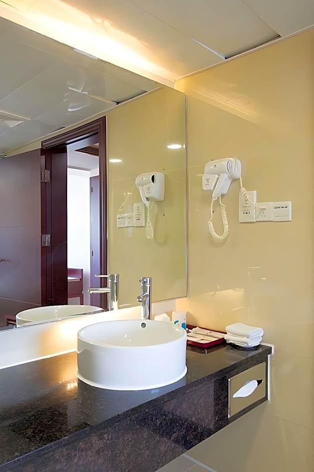 New World Hotel