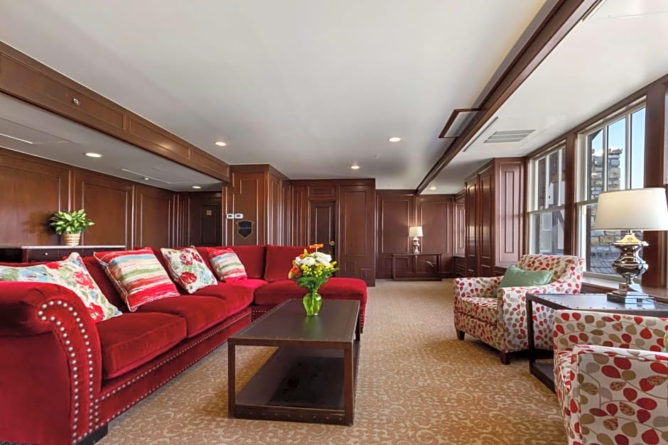 The Elms Hotel & Spa, a Destination by Hyatt Hotel
