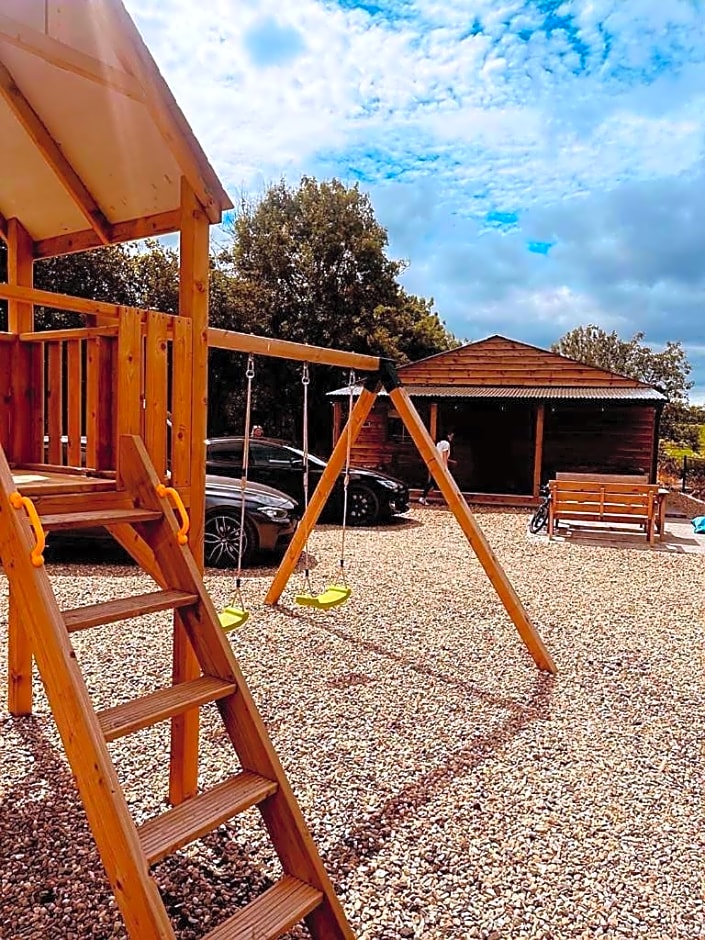 Walsh's Mill Lodges & Linen House