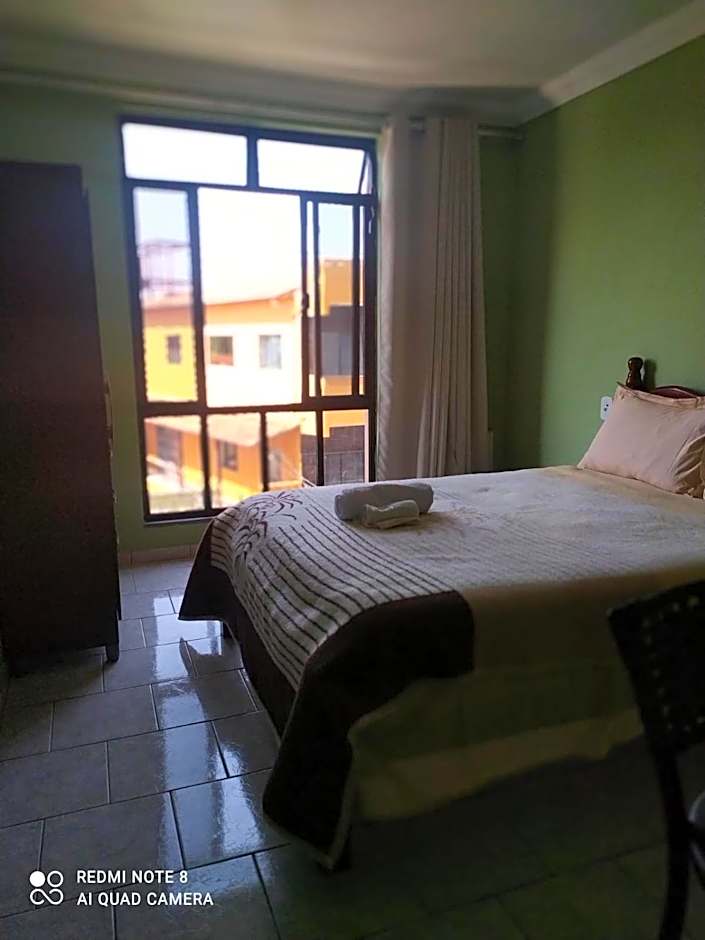 Paradise Hostel e Flats