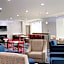 La Quinta Inn & Suites by Wyndham-Red Oak TX IH-35E