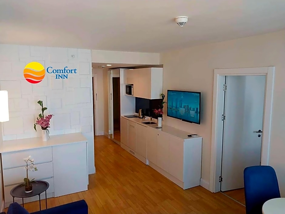 Comfort Inn ☆ Orbi City