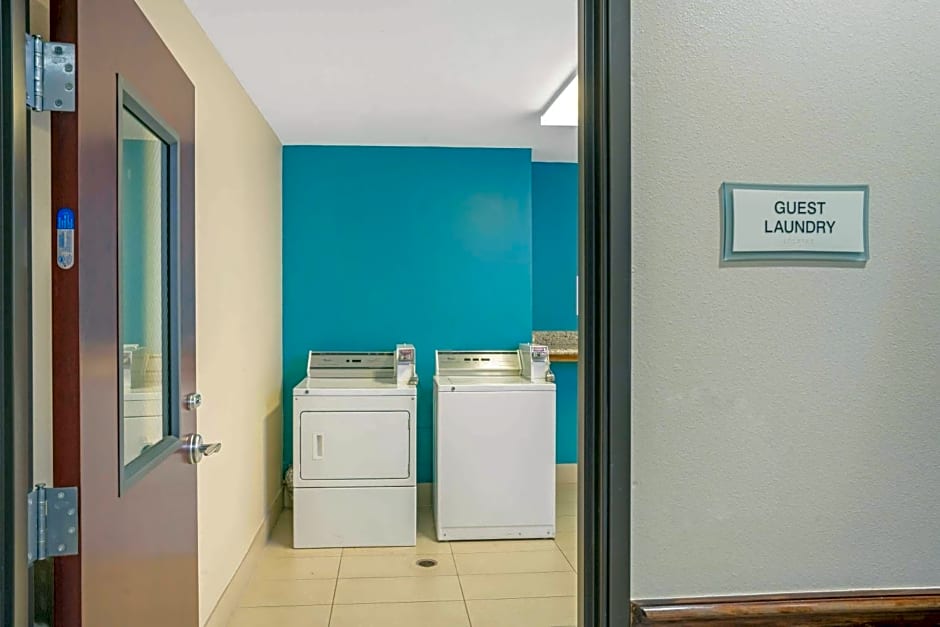 La Quinta Inn & Suites by Wyndham Houston Willowbrook