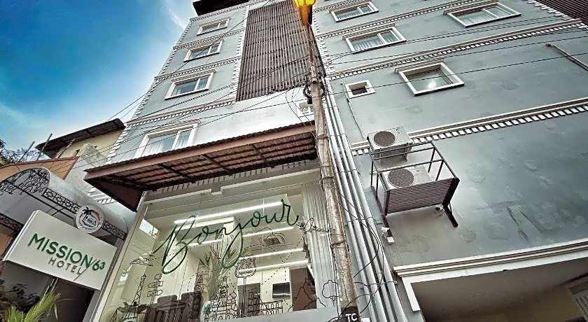 Anna Residency- White Town