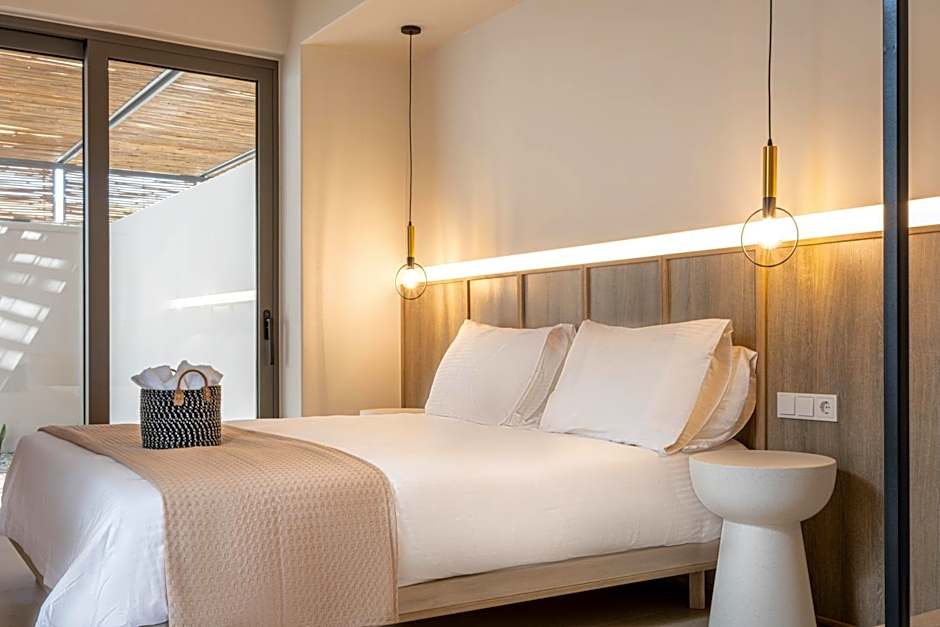 Yenesis Seaside Retreat - Adults only over 15