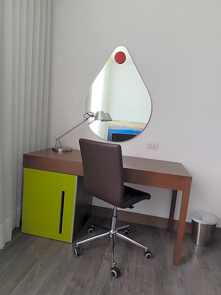 Hampton Inn By Hilton Bogota Usaquen