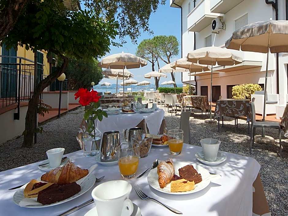Hotel Saviola